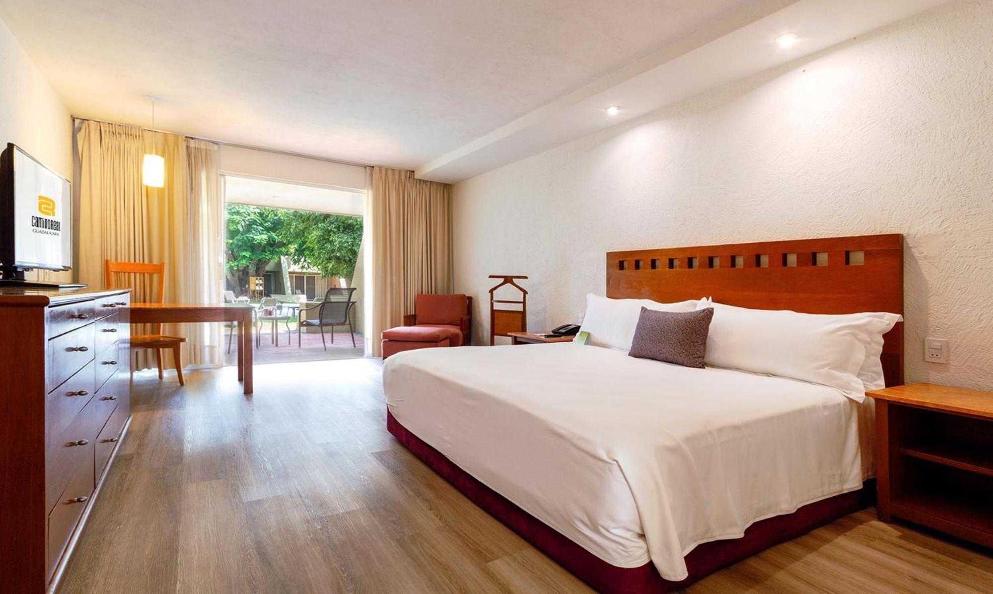 Camino Real Guadalajara Zapopan Exterior foto A room at the hotel