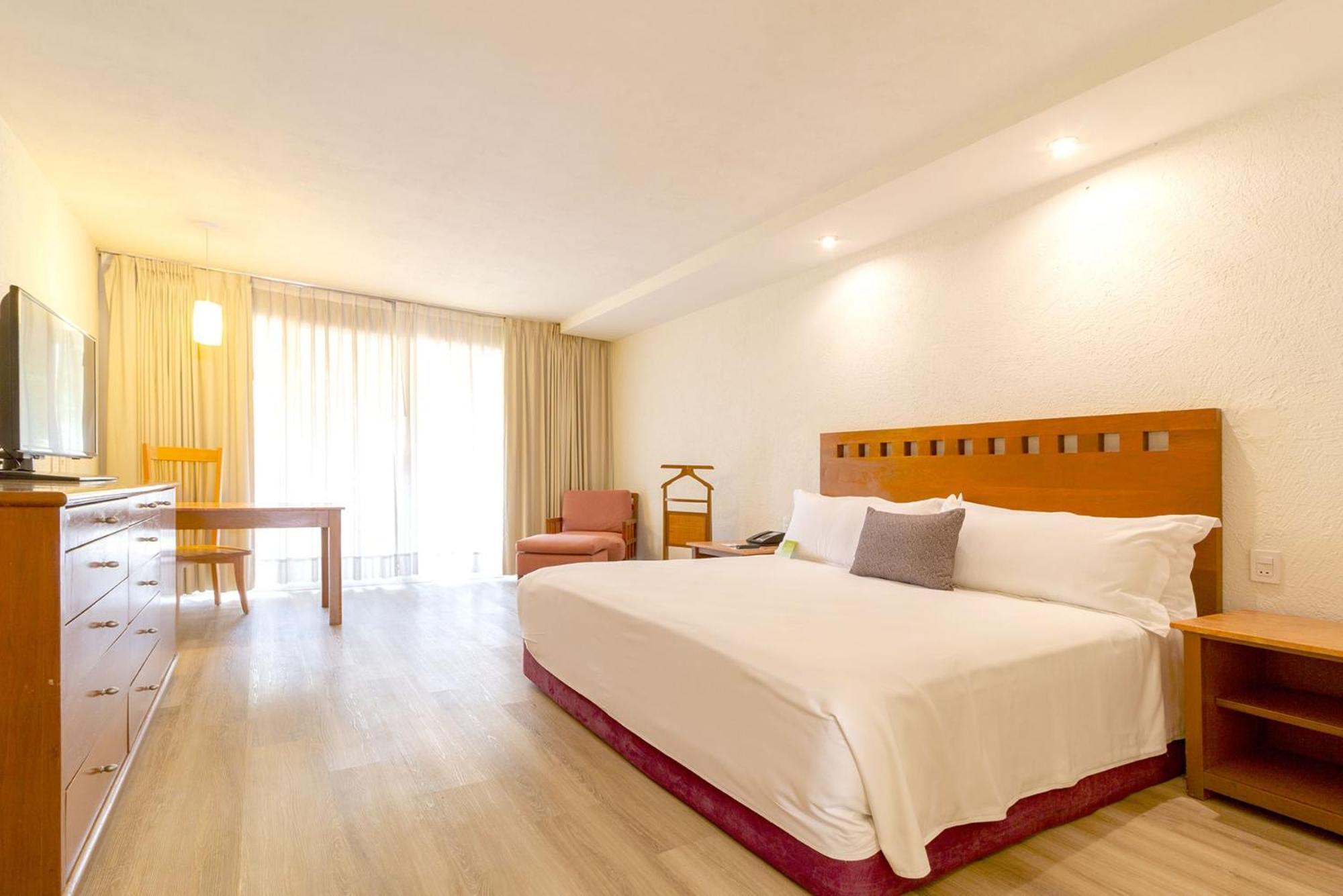 Camino Real Guadalajara Zapopan Exterior foto A room at the hotel