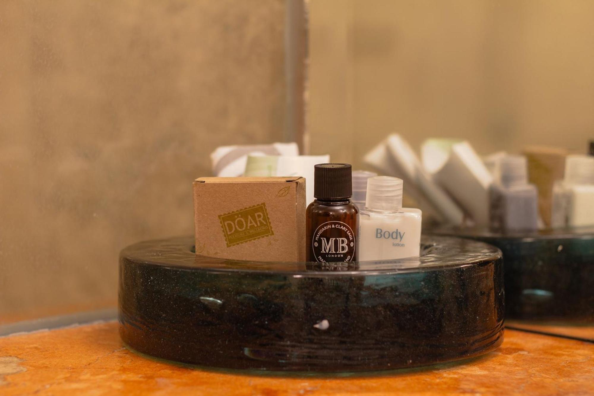 Camino Real Guadalajara Zapopan Exterior foto Soap and body lotion